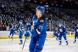 Image post by @ColoradoEagles on Twitter