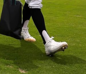 Image post by @customcleats on Instagram