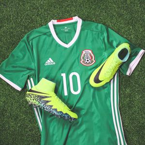 Image post by @soccerdotcom on Instagram