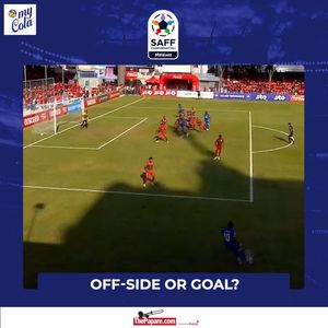 Image post by @thepaparefootball on Facebook
