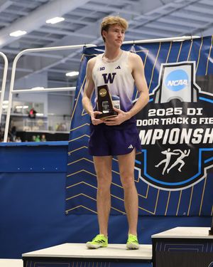 Image post by @uwtrack on Instagram