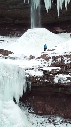 Video post by @ZakSuharPhotography on Facebook