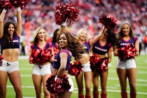 Image post by @texanscheerleaders on Instagram