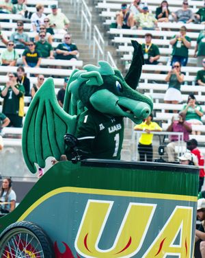 Image post by @uab_fb on Instagram