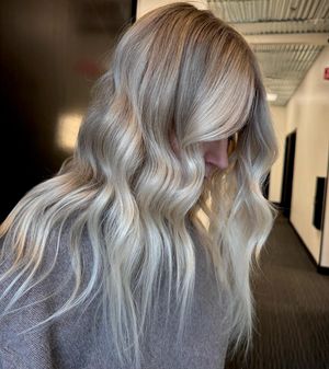 Image post by @dangerjonesbalayage on Instagram