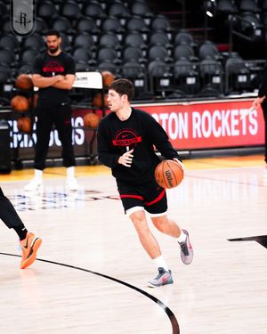 Image post by @HoustonRockets on Twitter/X
