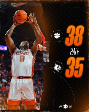 Image post by @ClemsonMBB on Twitter