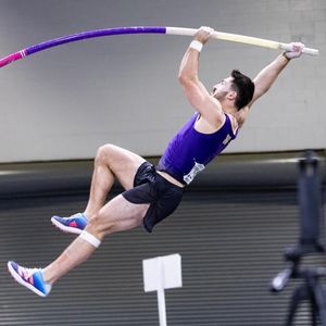 Image post by @uwtrack on Instagram
