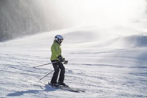 Image post by @mountsunapeeresort on Facebook