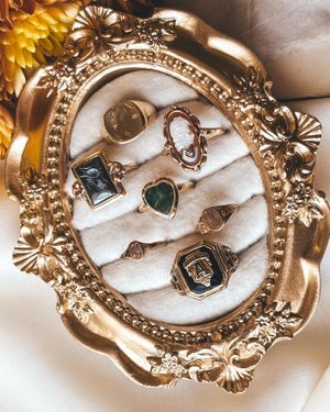 Image post by @maejeanvintage on Instagram