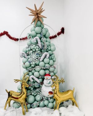 Image post by @winnerpartywholesale on Instagram