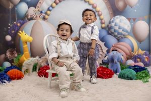 Image post by @newbornbabyphotographystudio on Instagram