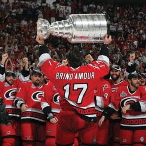 Image post by @insidetherinkcom on Instagram