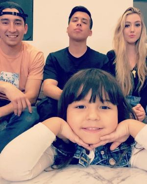 Image post by @nickandsienna on Facebook