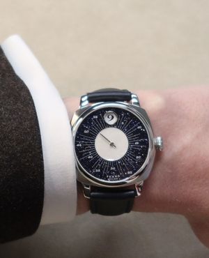 Image post by @fearswatches on Instagram
