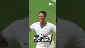 Video post by @foxsports on YouTube