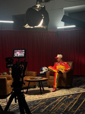 Image post by @joeylogano on Instagram