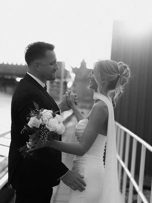 Image post by @vowdweddings on Instagram