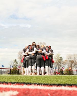 Image post by @wku_softball on Instagram