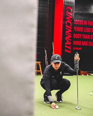 Image post by @gobearcatswgolf on Instagram