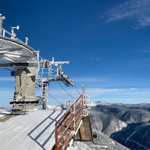 Image post by @skitaos on Instagram