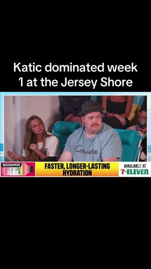 Video post by @vivalastool on TikTok