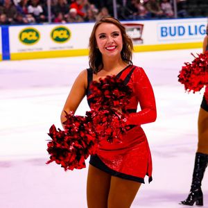 Image post by @coloradoeagleschicks on Instagram