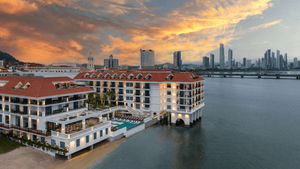 Image post by @AvondaleTravel on Facebook