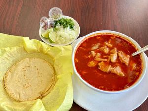 Image post by @taqueria_elgrullense on Instagram