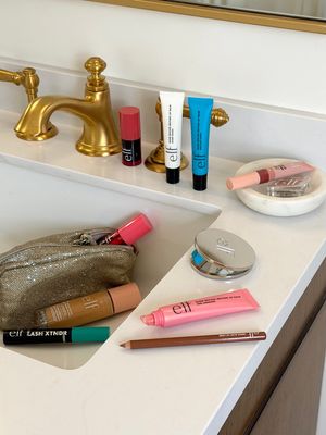 Image post by @elfcosmetics on Instagram