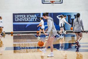 Image post by @lewiswbball on Instagram