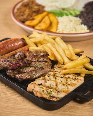 Image post by @pepitosgrill_ec on Instagram