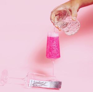 Image post by @drinkwonderdust on Instagram