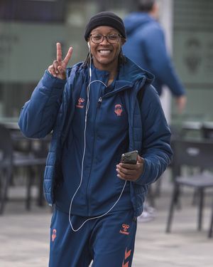 Image post by @valenciabasket on Instagram