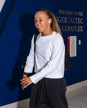 Image post by @smuwtennis on Instagram