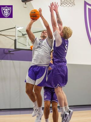 Image post by @tommiehoops on Instagram