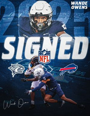 Image post by @UNH_Football on Twitter/X