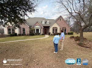 Image post by @stonewaterroofing on Instagram