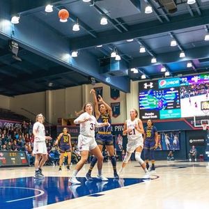 Image post by @calwbball on Instagram