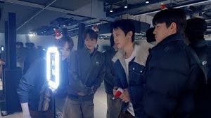 Video post by @weareoneexo on YouTube