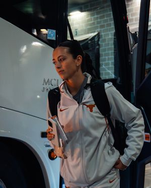 Image post by @texasvolleyball on Instagram
