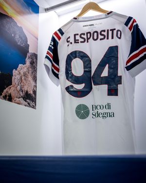 Image post by @cagliaricalcio on Instagram