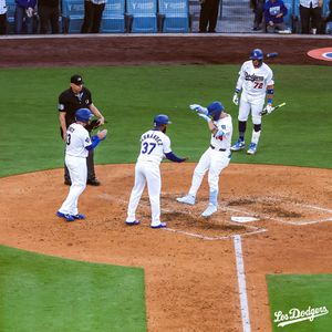 Image post by @losdodgers on Instagram