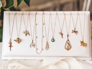 Image post by @maejeanvintage on Instagram