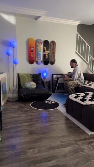 Video post by @Reggie Garcia Jr - Sneaker / Streetwear Enthusiast on Facebook