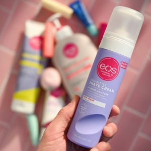 Image post by @eosproducts on Instagram