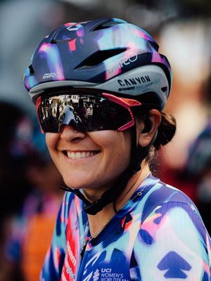 Image post by @wmncycling on Instagram