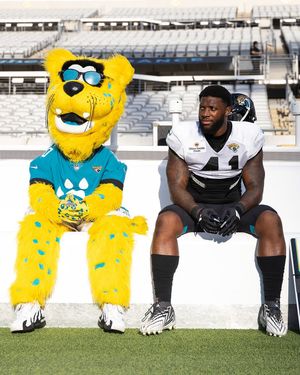 Image post by @thejaxsondeville on Instagram
