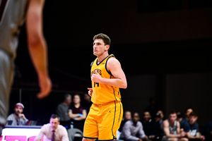 Image post by @queensgaels on Twitter