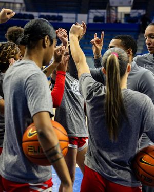 Image post by @unmlobowbb on Instagram